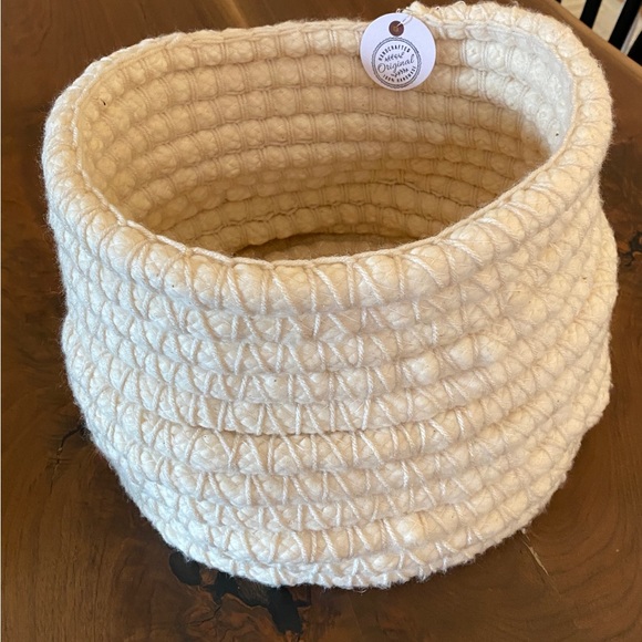 Handmade Knit Basket XL - Picture 3 of 3